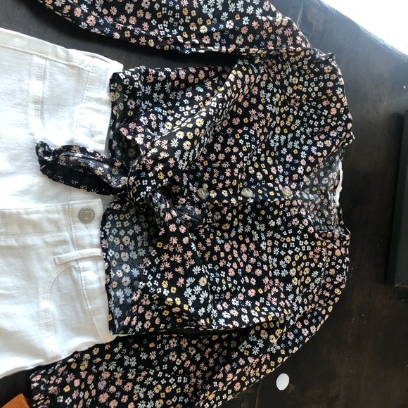 Floral h and m shirt button up girls 12 - Picture 3 of 3